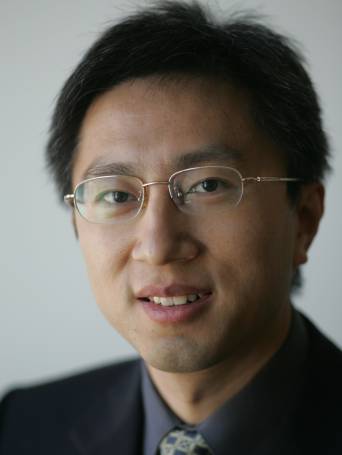 Zhan Guo headshot