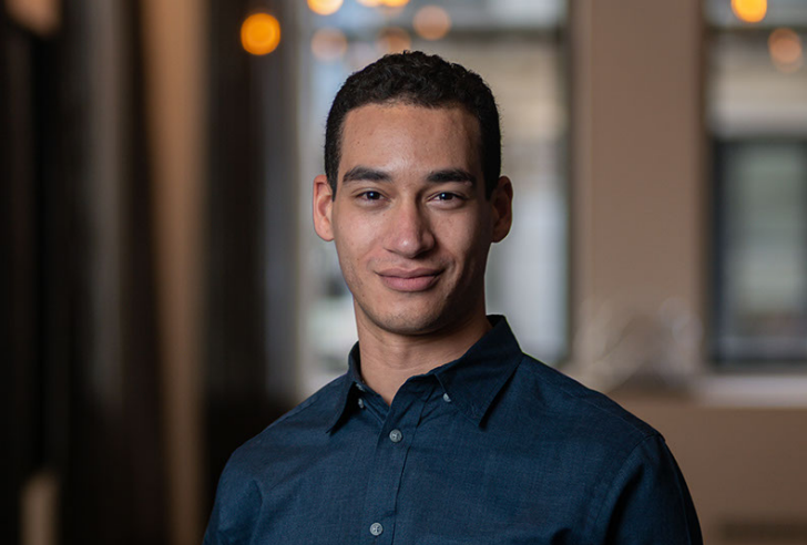 Headshot of SFARI Executive Assistant Noah Dlugacz.