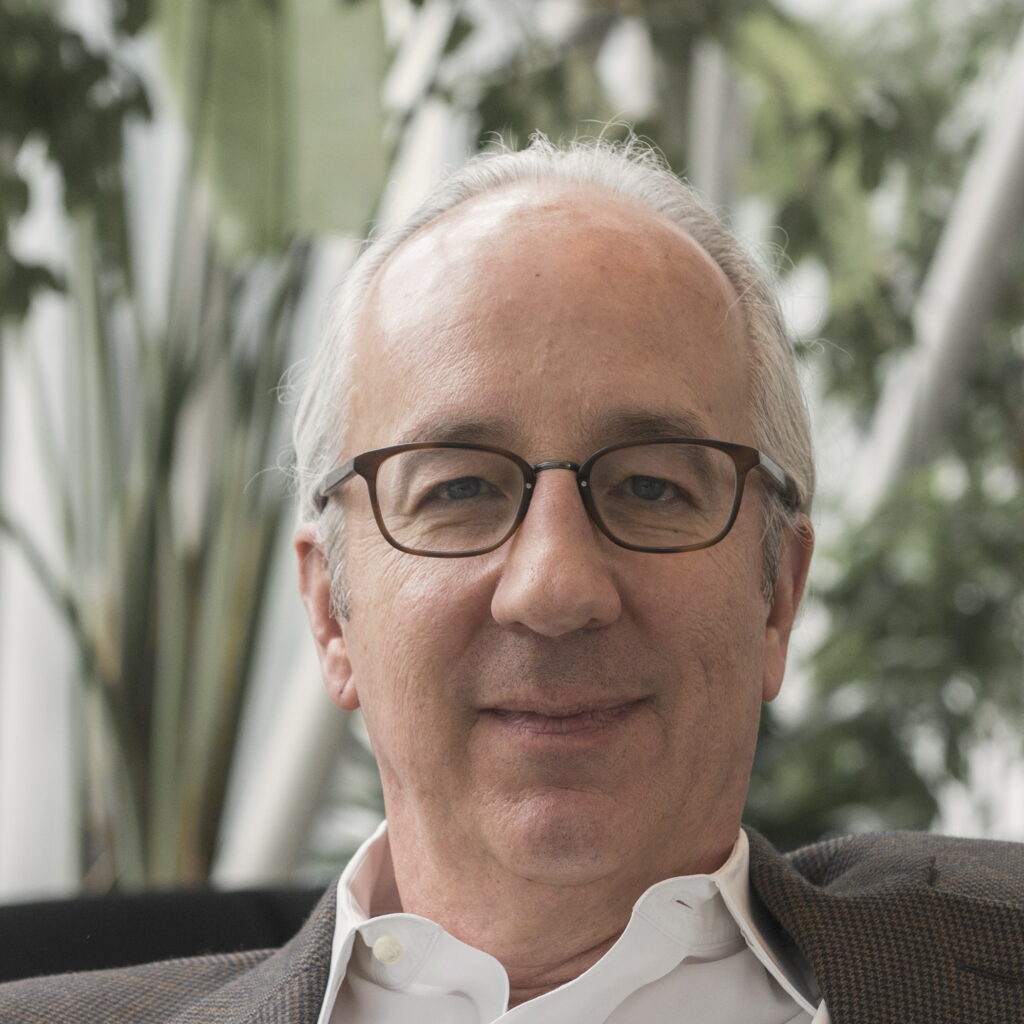 Portrait photo of Jeffrey Harvey