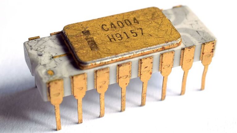 The first 4004 microprocessor.