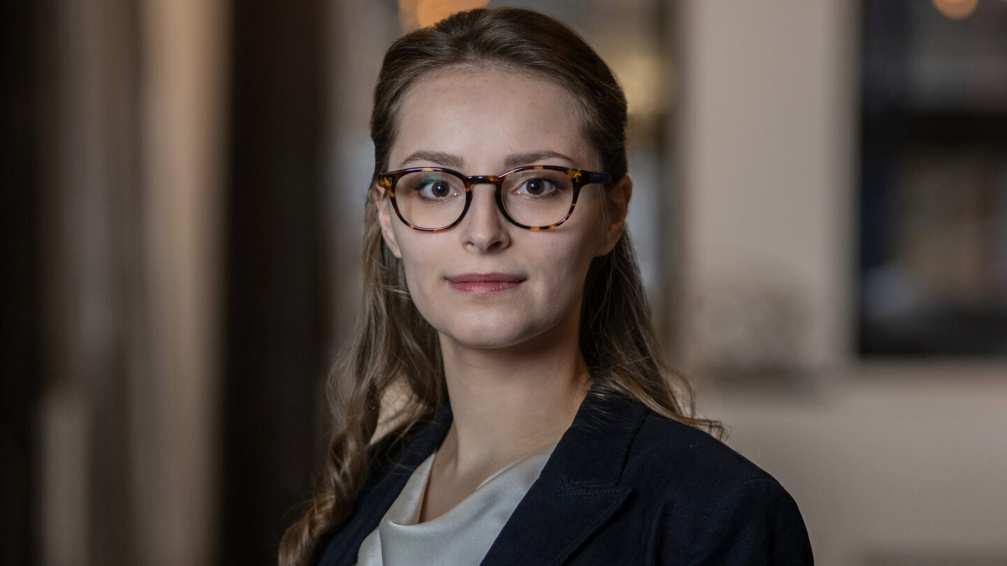 A portrait photo of Fruzsina Agocs.