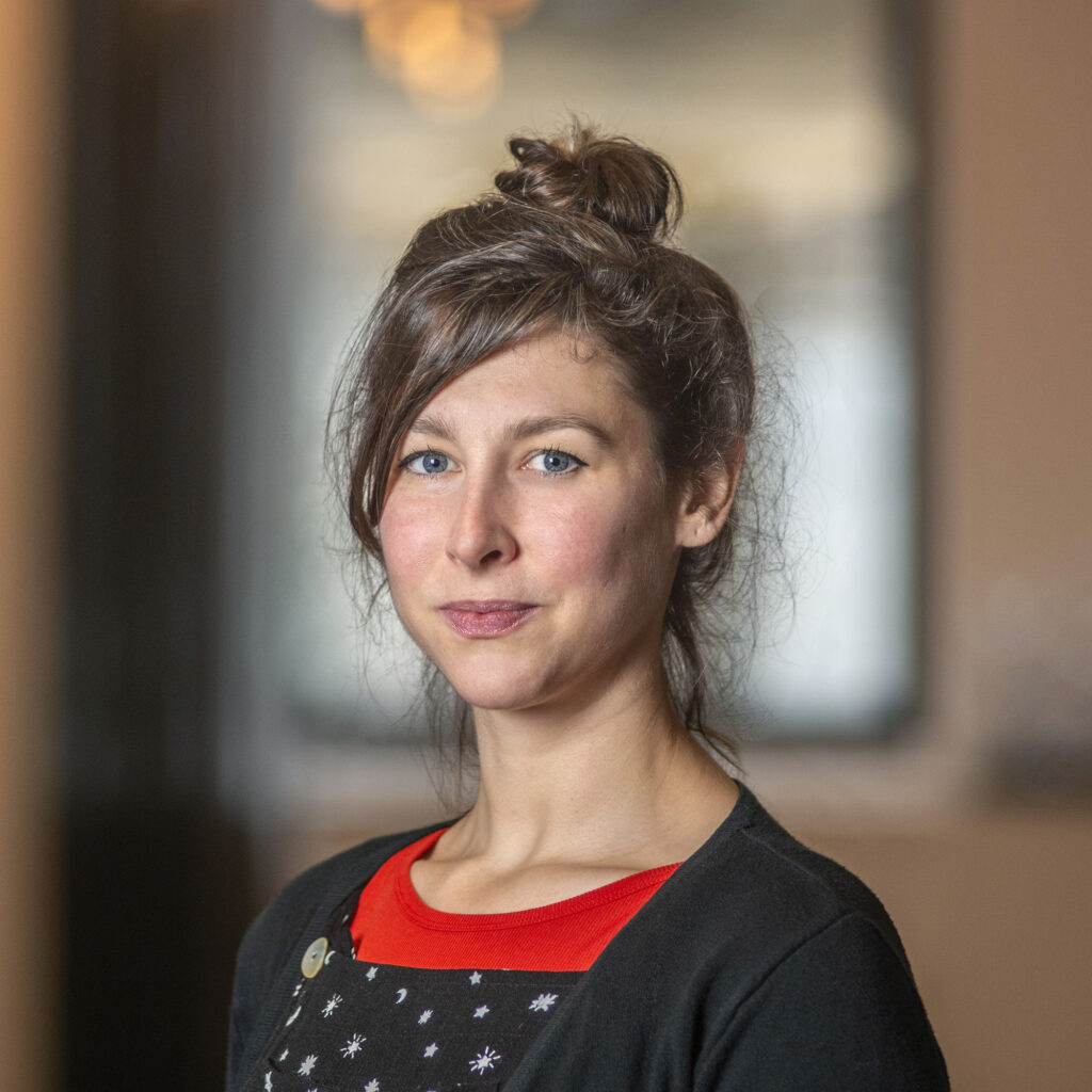 Portrait photo of Ruth Angus