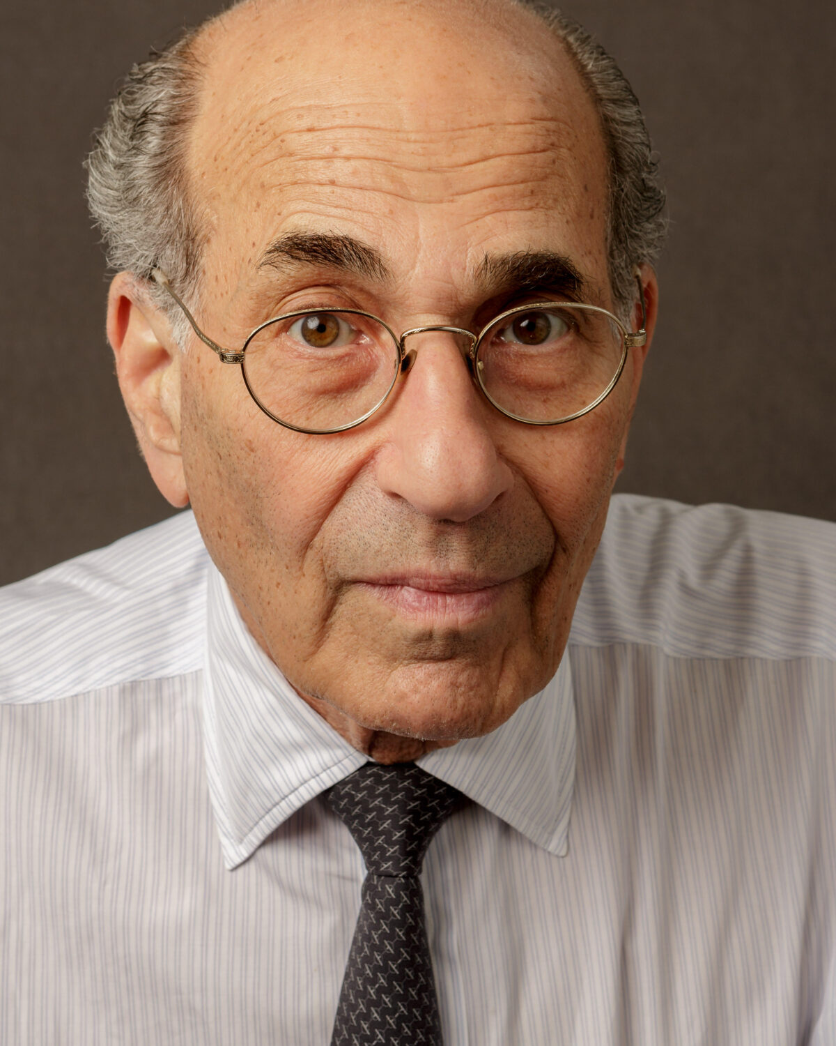 Portrait photo of Richard Axel