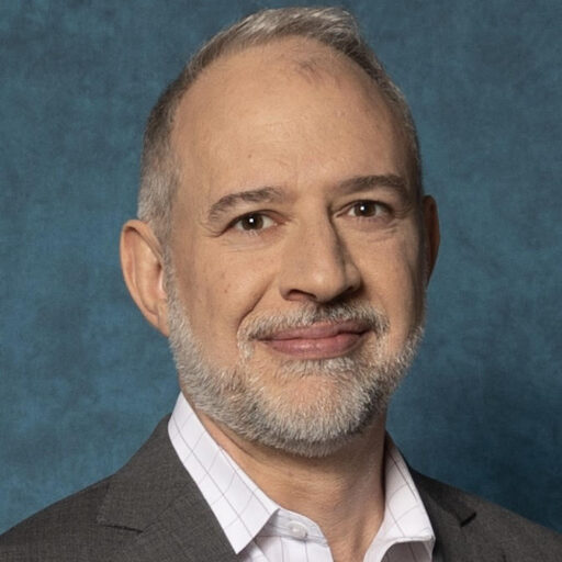 Aaron Batista headshot.