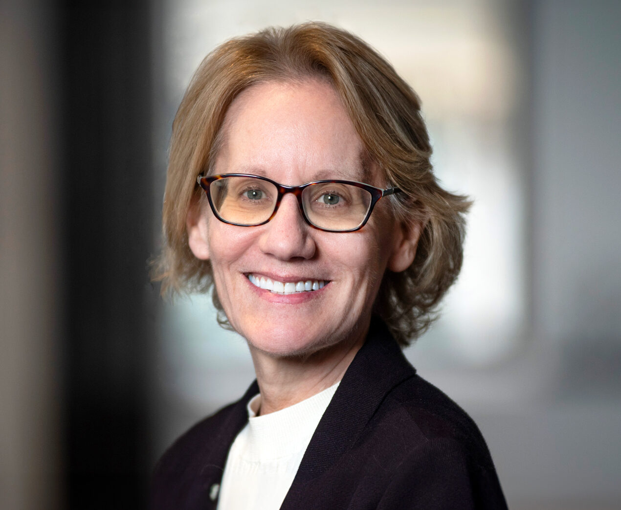 Joy Bergelson’s headshot.