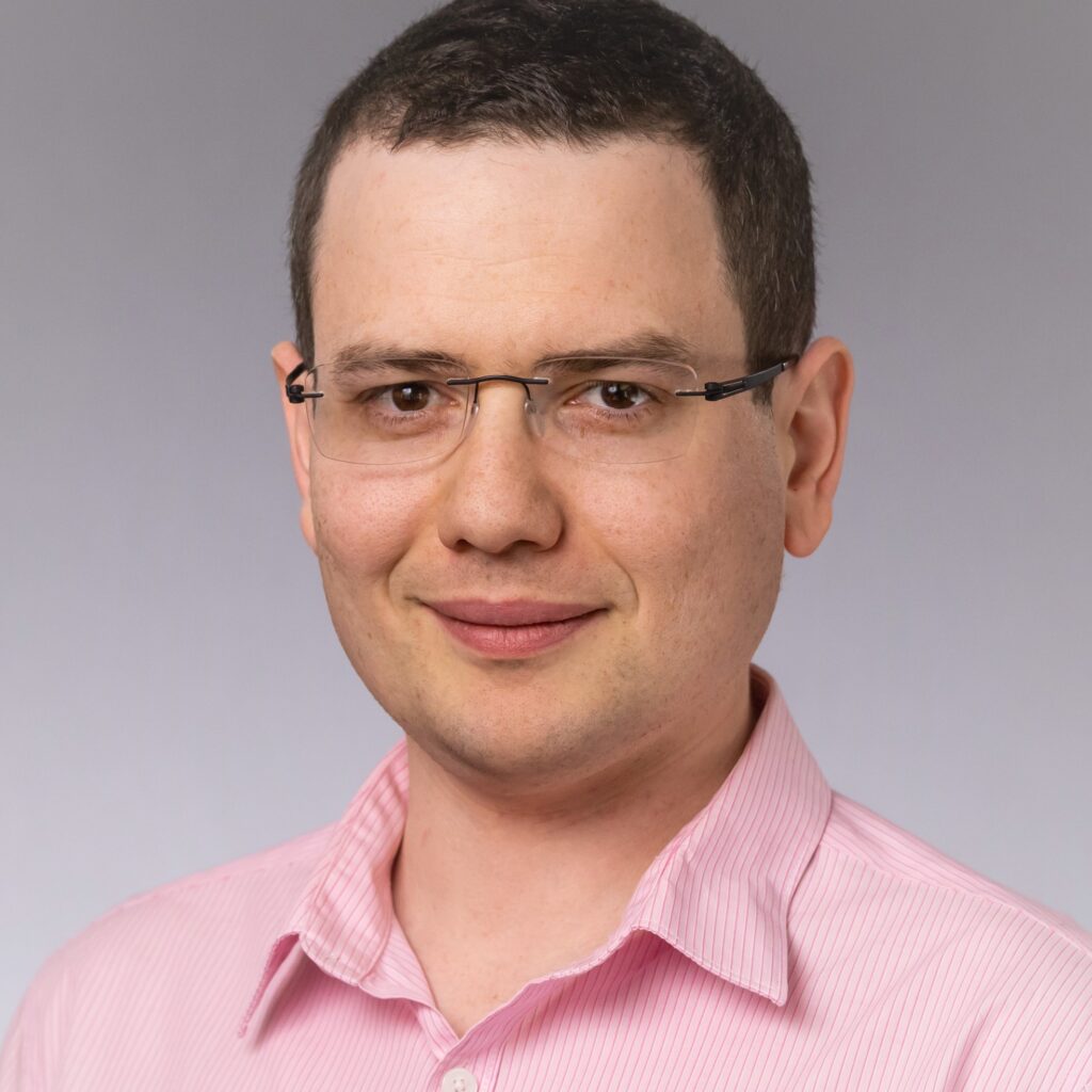 Headshot of Mark Braverman