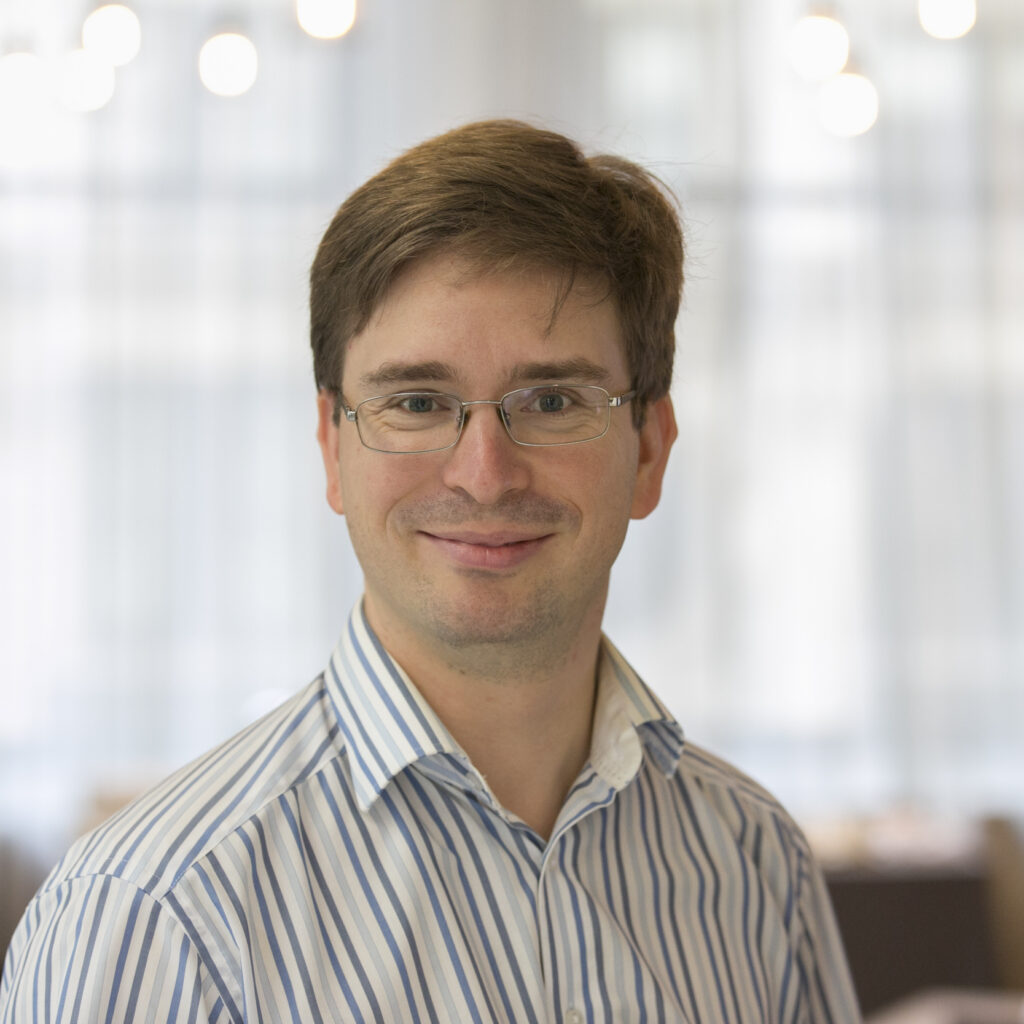 Portrait photo of Simon Brendle