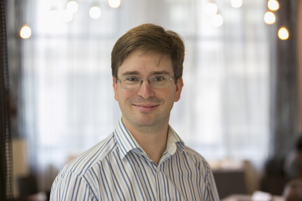 Portrait photo of Simon Brendle