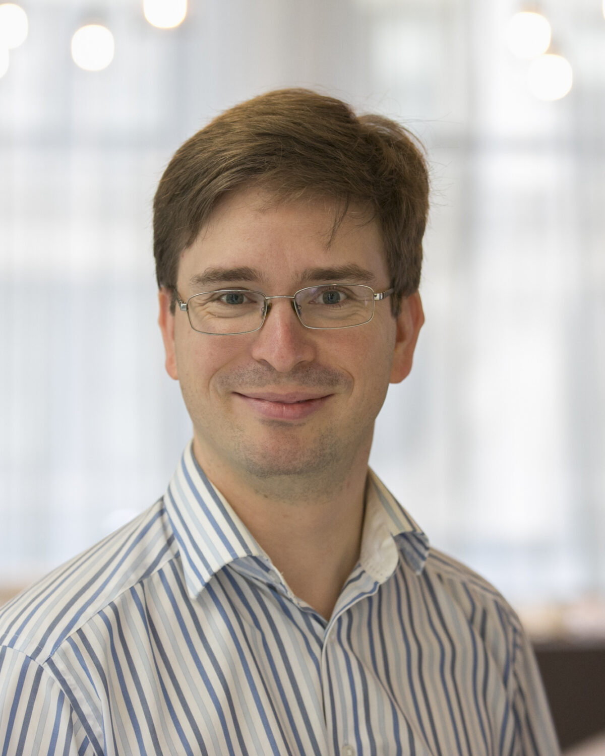 Portrait photo of Simon Brendle