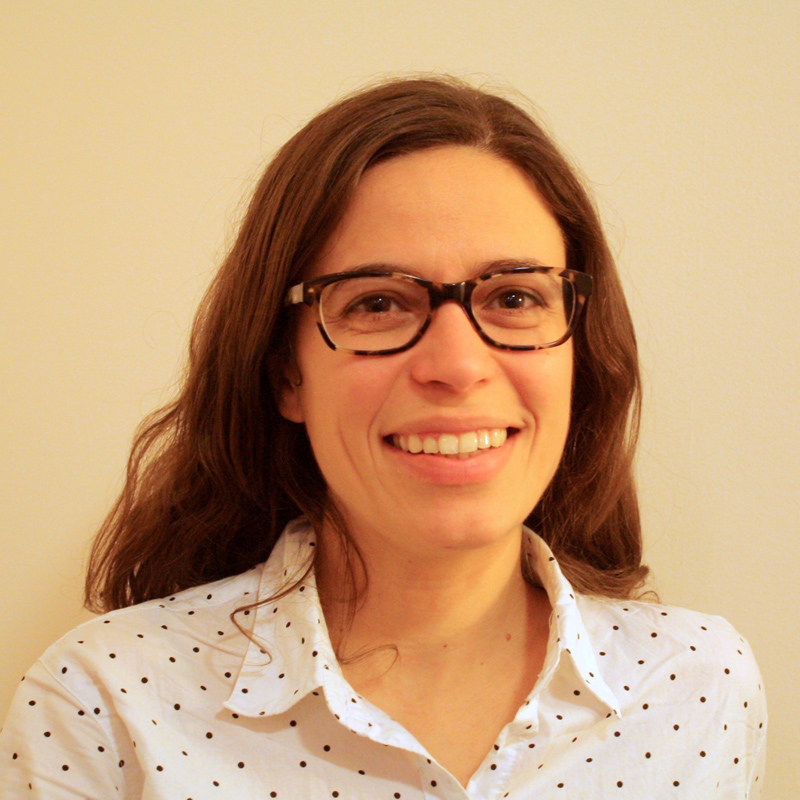 Portrait photo of Mariana Cardoso