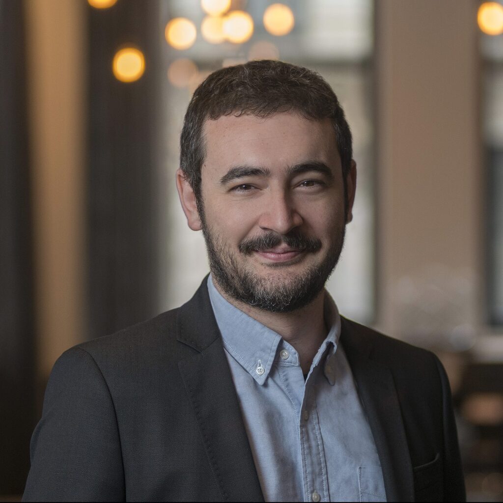 Portrait photo of Giuseppe Carleo