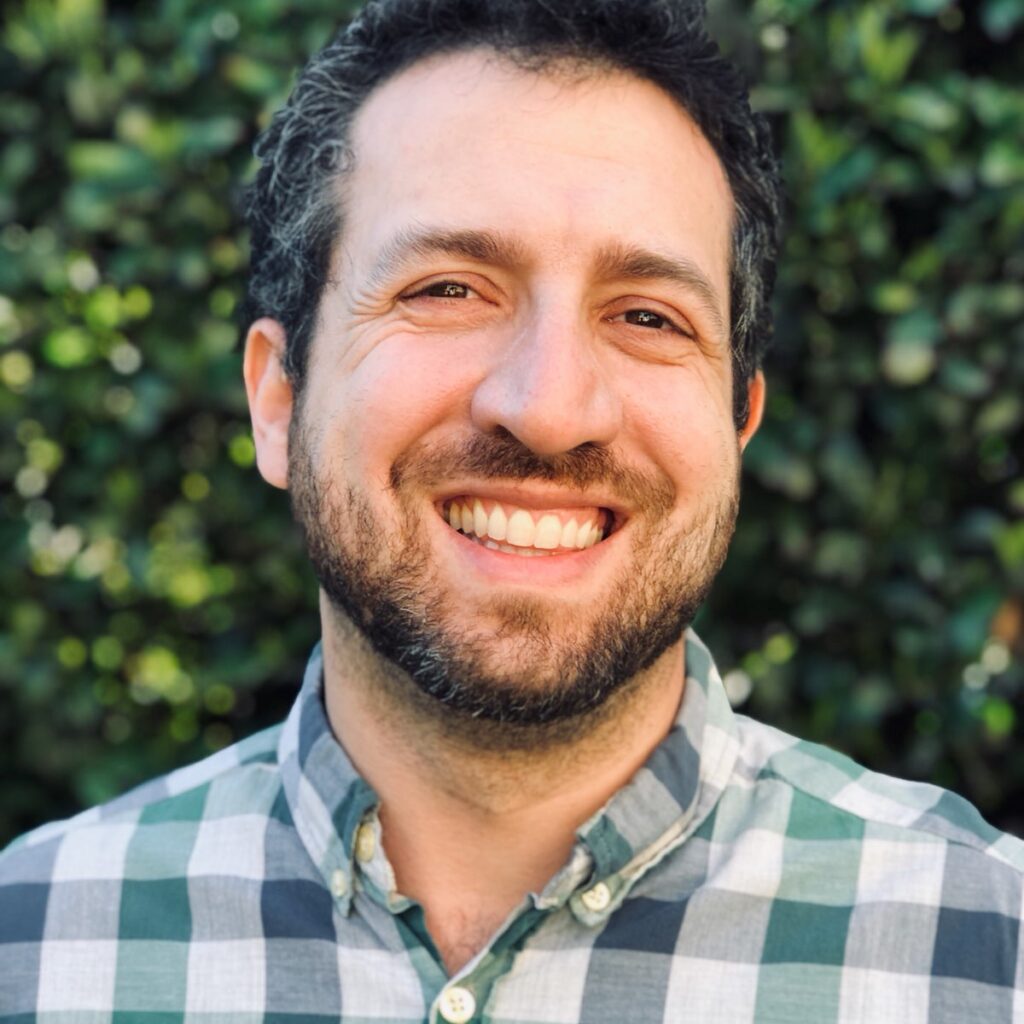 Portrait photo of Raphael Cohn