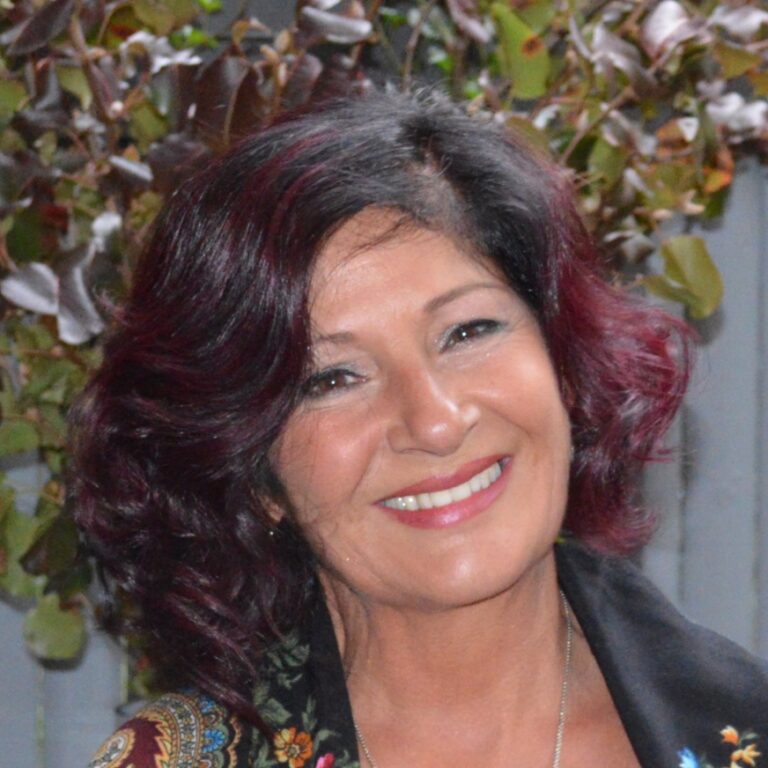 Portrait photo of Elena Aprile