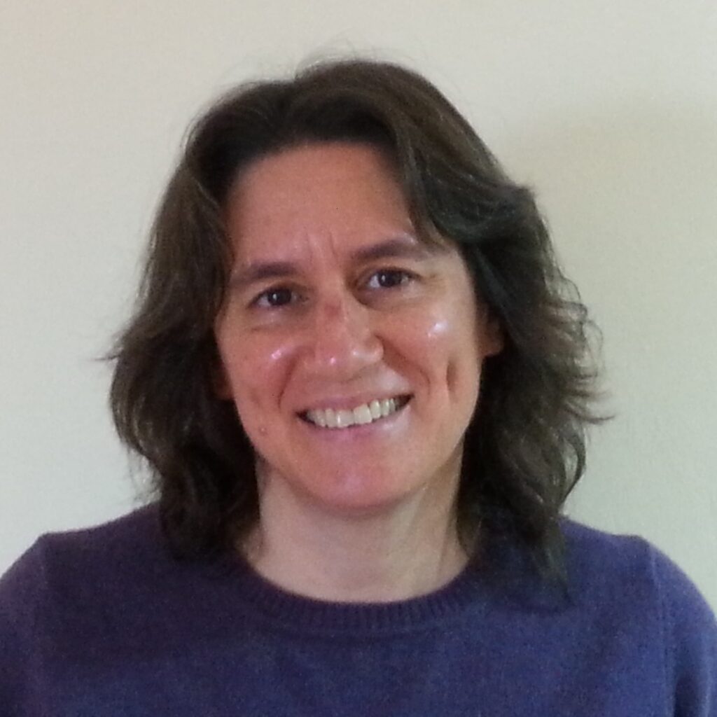 Portrait photo of Debbie Lindell