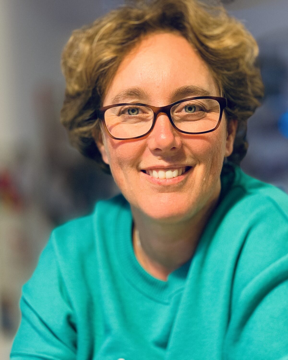 A portrait photo of Irit Dinur.