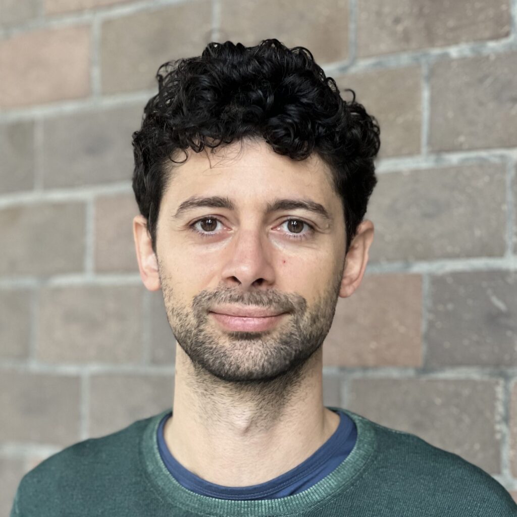 Mario Dipoppa headshot.