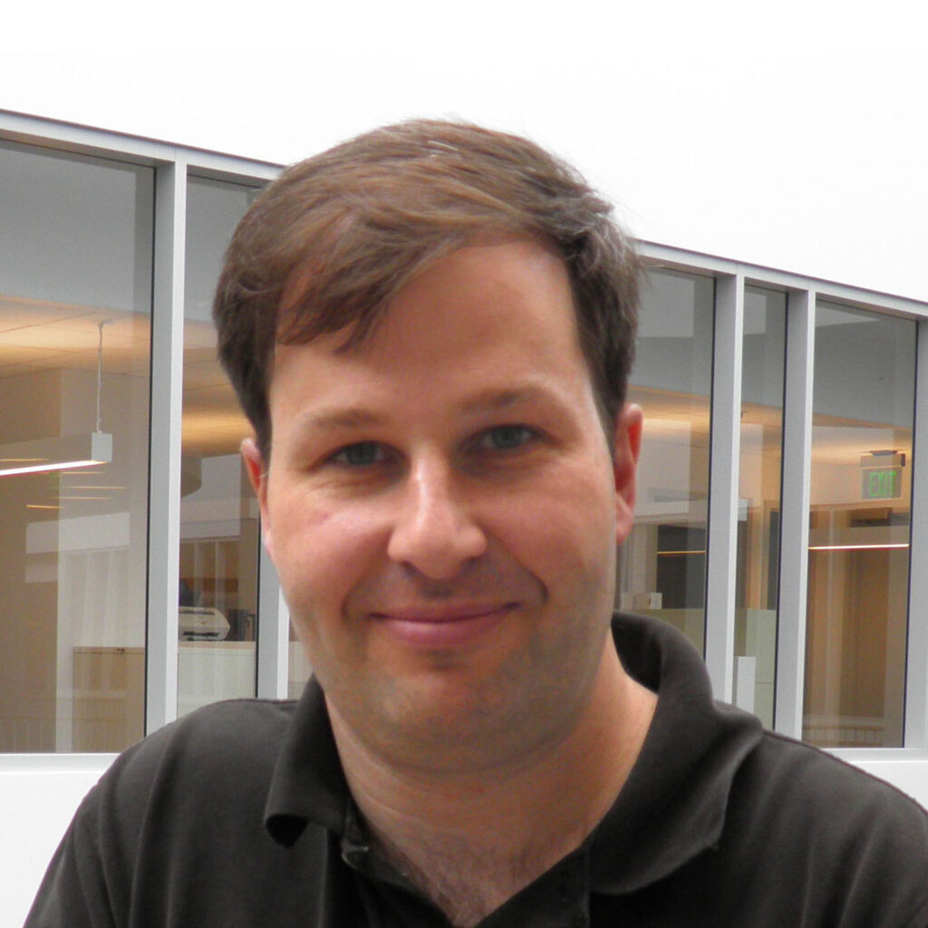 Portrait photo of Loren Frank