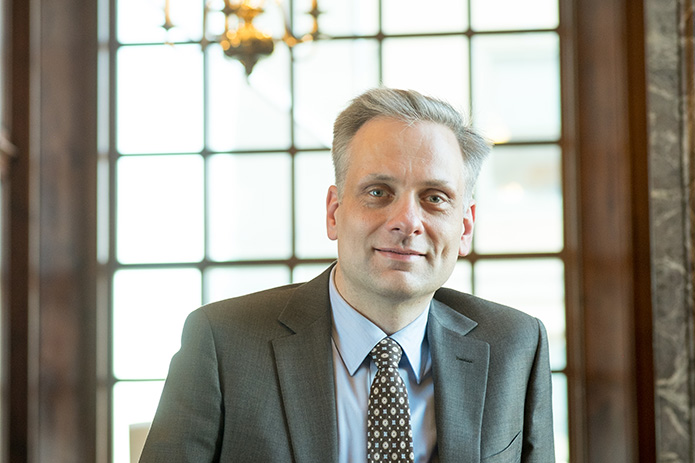 Portrait photo of Winrich Freiwald