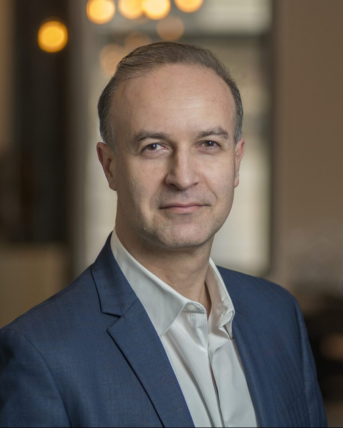 Portrait photo of Gregory Gabadadze
