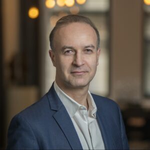 Portrait photo of Gregory Gabadadze