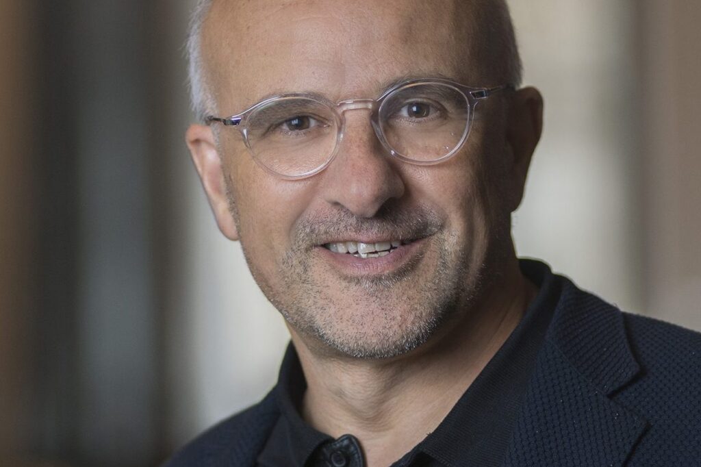 Portrait photo of Antoine Georges