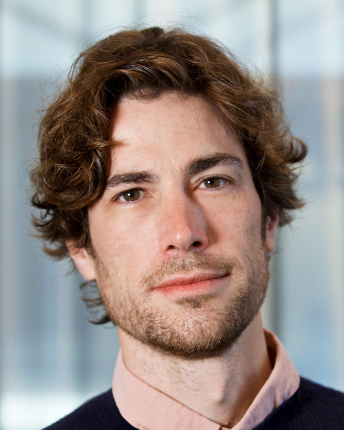 A portrait photo of Sean Hartnoll.
