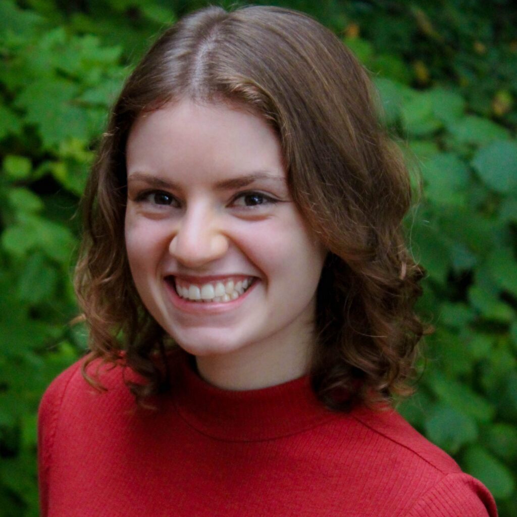 Ella King Headshot