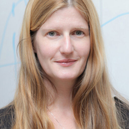 Portrait photo of Elizabeth Hillman