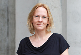 Portrait photo of Sonja Hofer