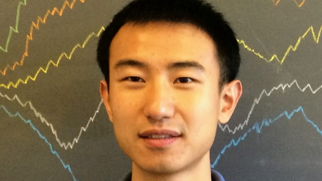 Portrait photo of Jiaoyang Huang