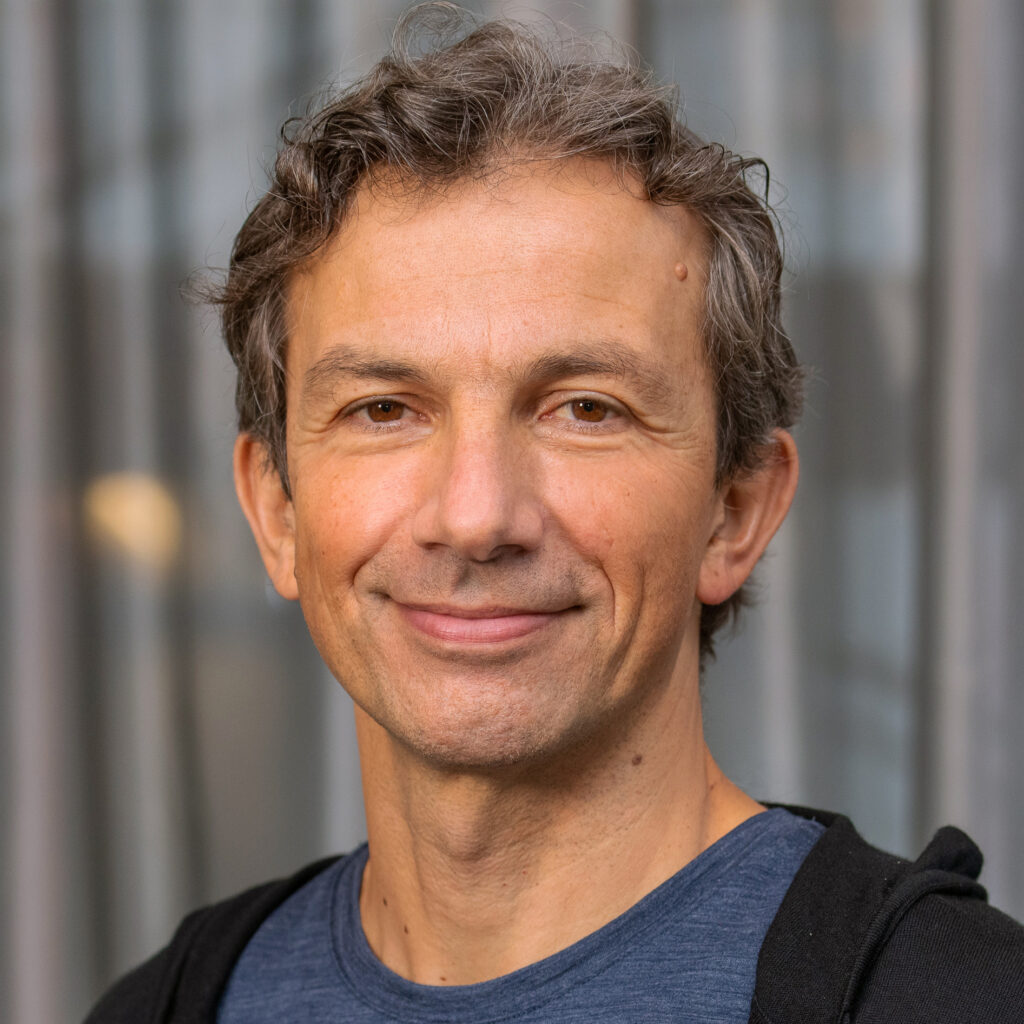 A portrait photo of Jané Kondev.