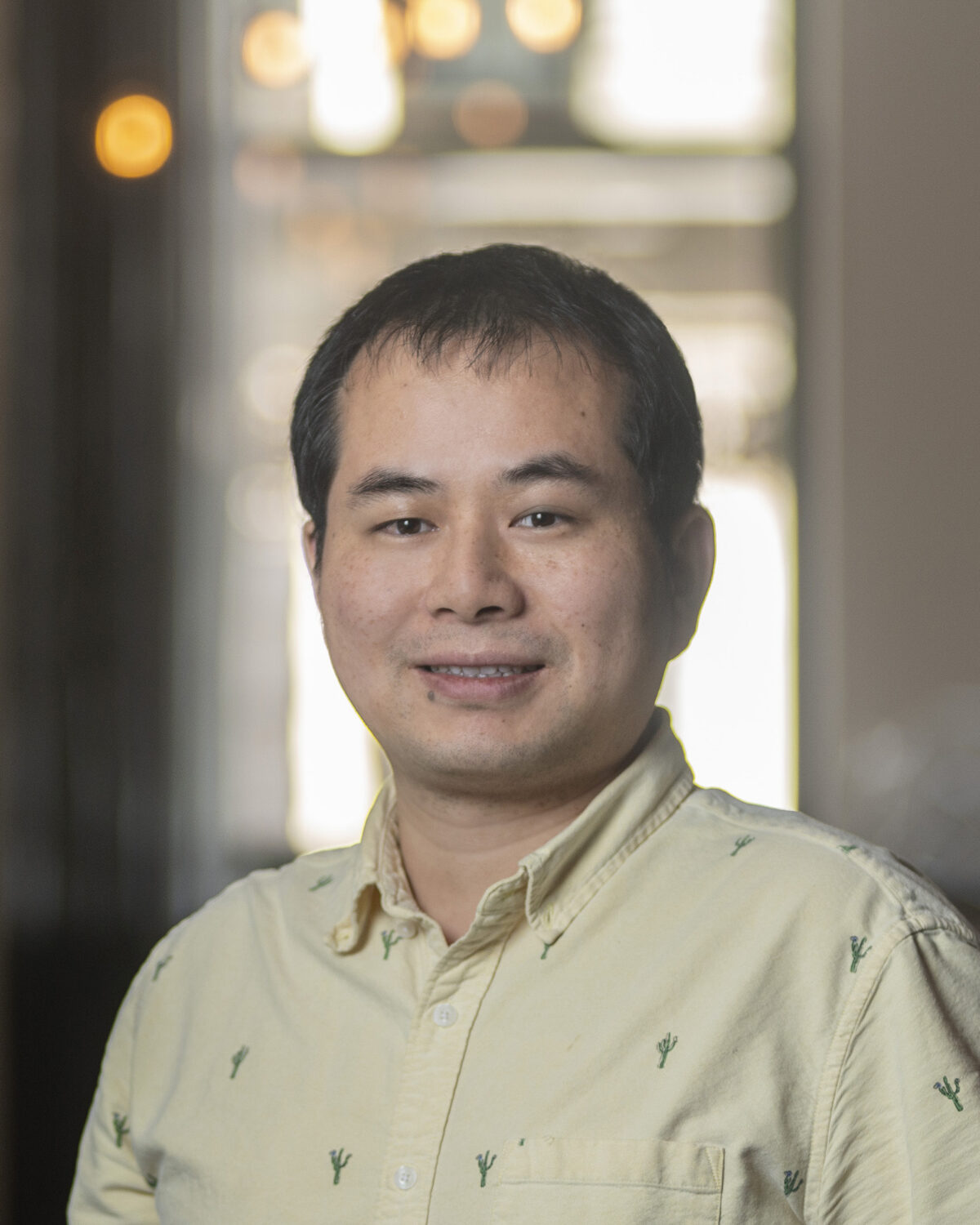 Portrait photo of Yan Fei Jiang