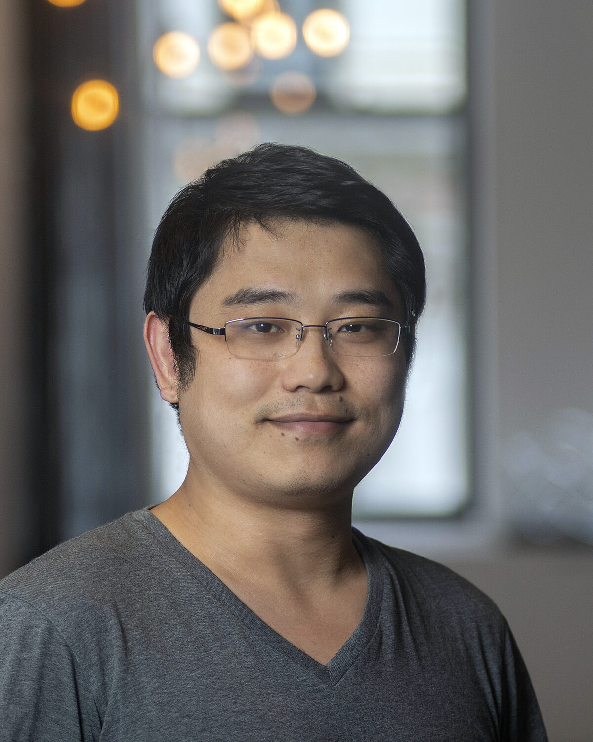 Portrait photo of Libin Lu