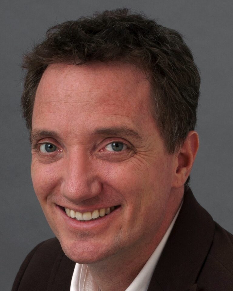 Portrait photo of Mark Churchland