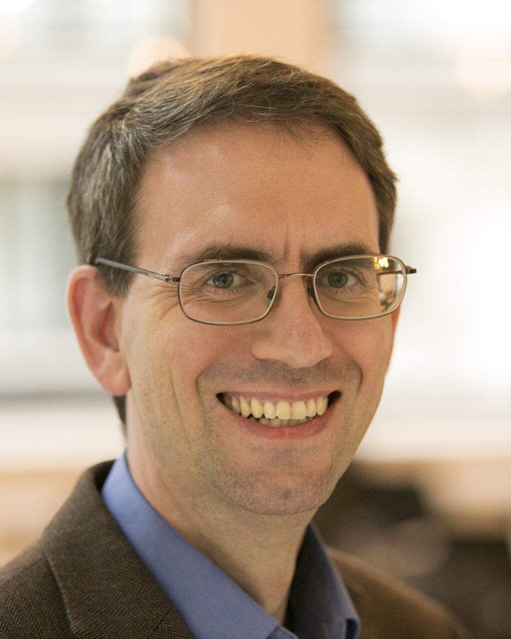 Portrait photo of Daniel Eisenstein
