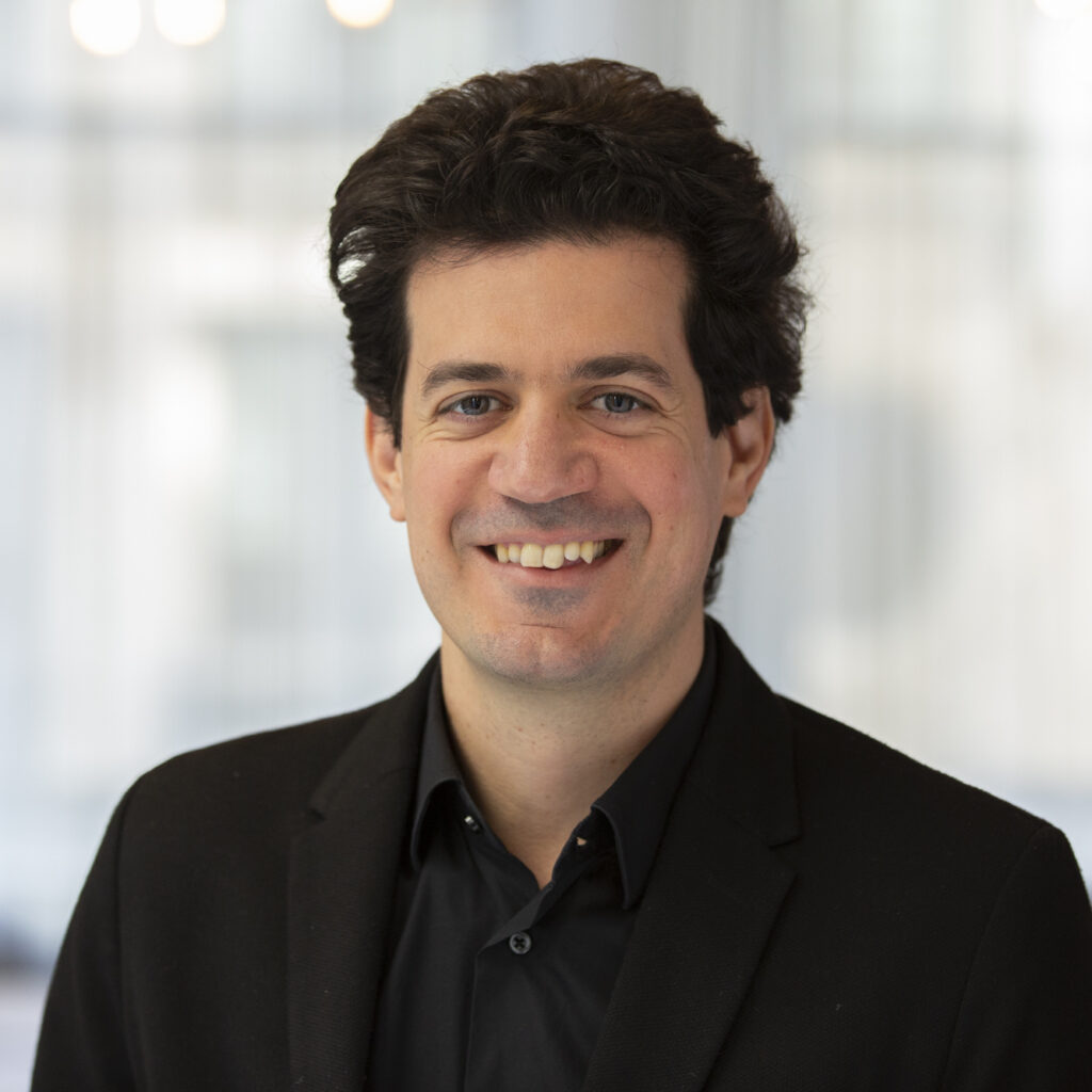 Portrait photo of Constantinos Daskalakis