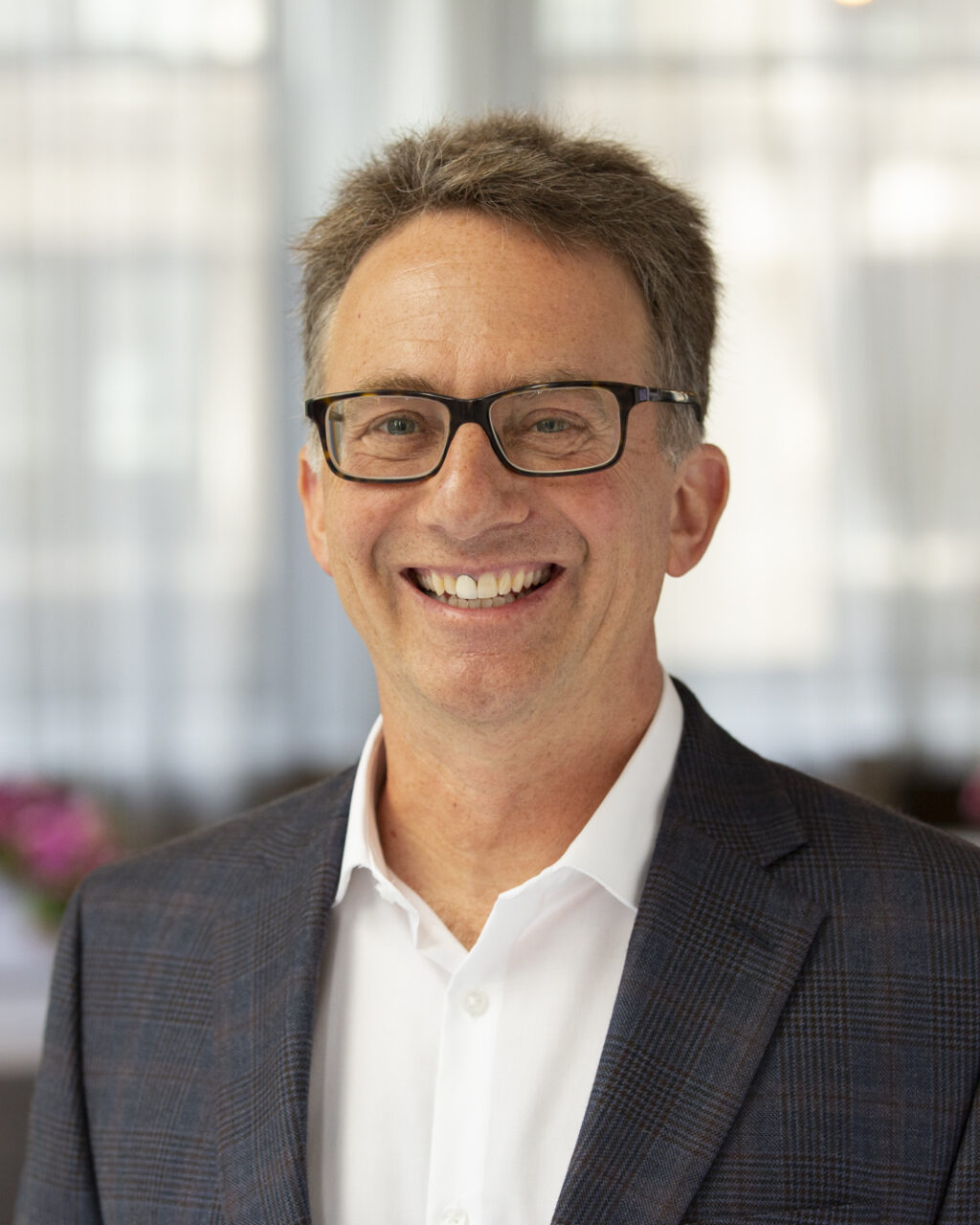 Portrait photo of Kenneth Intriligator