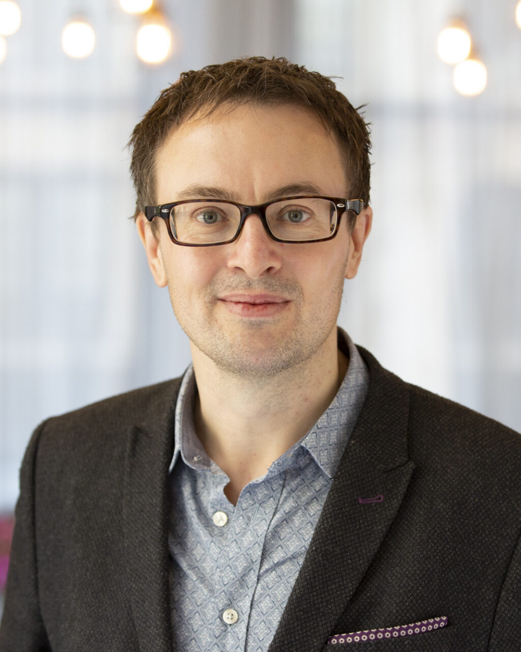 Portrait photo of David Tong