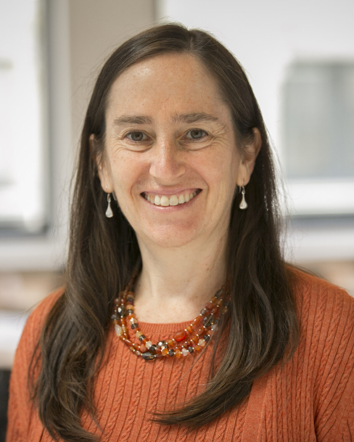 Portrait photo of Eve Ostriker