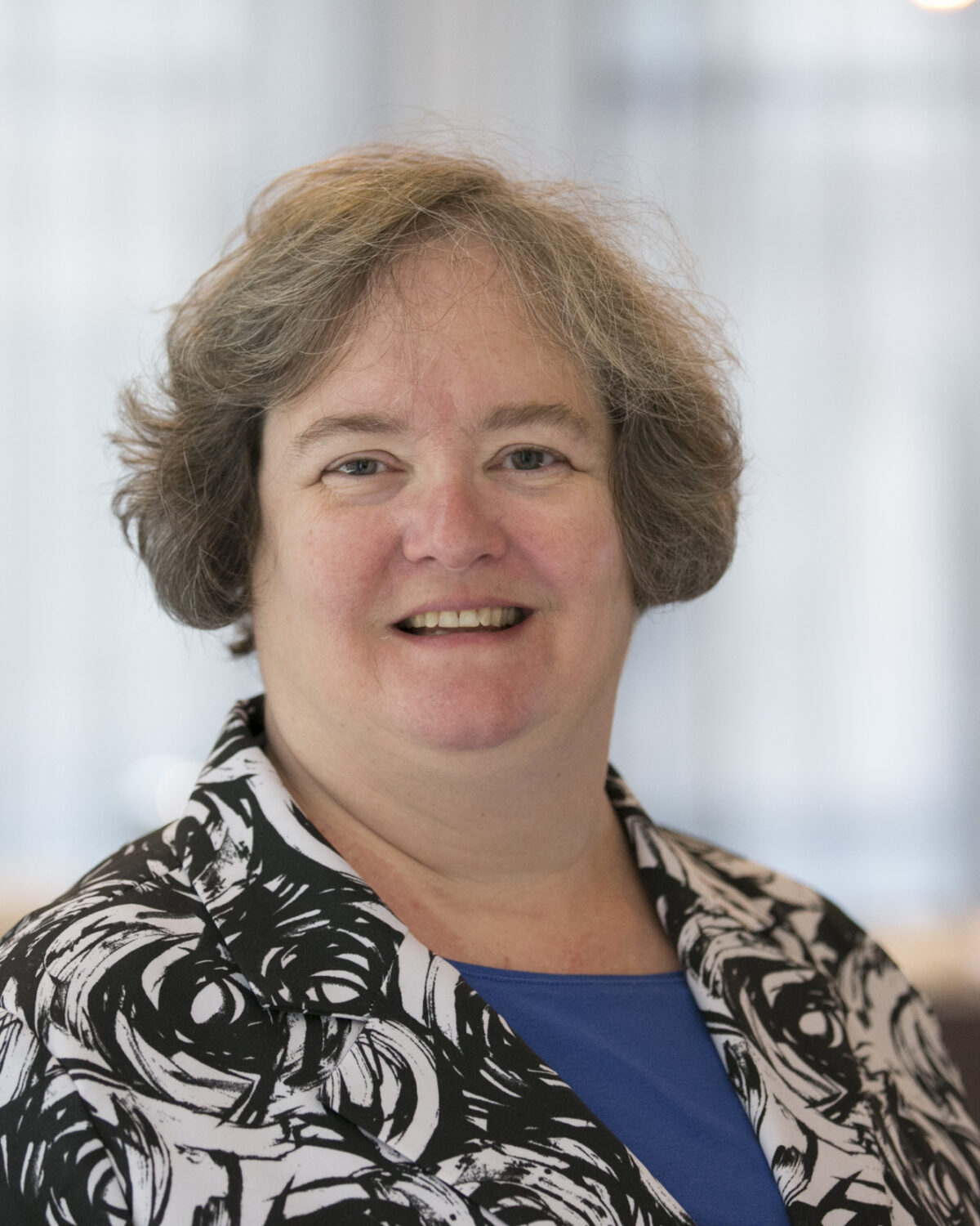 Portrait photo of Andrea Bertozzi