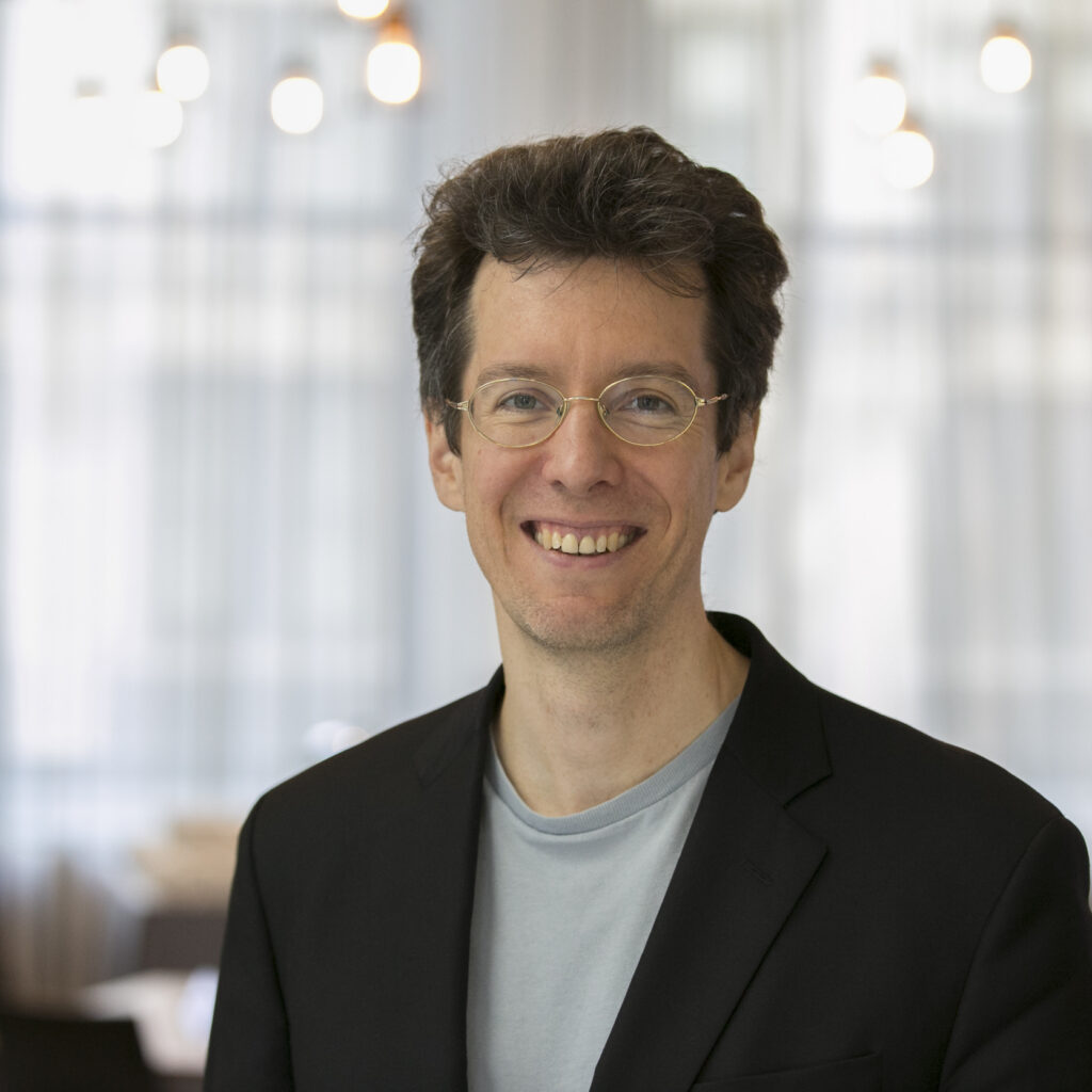 Portrait photo of Steven Gubser