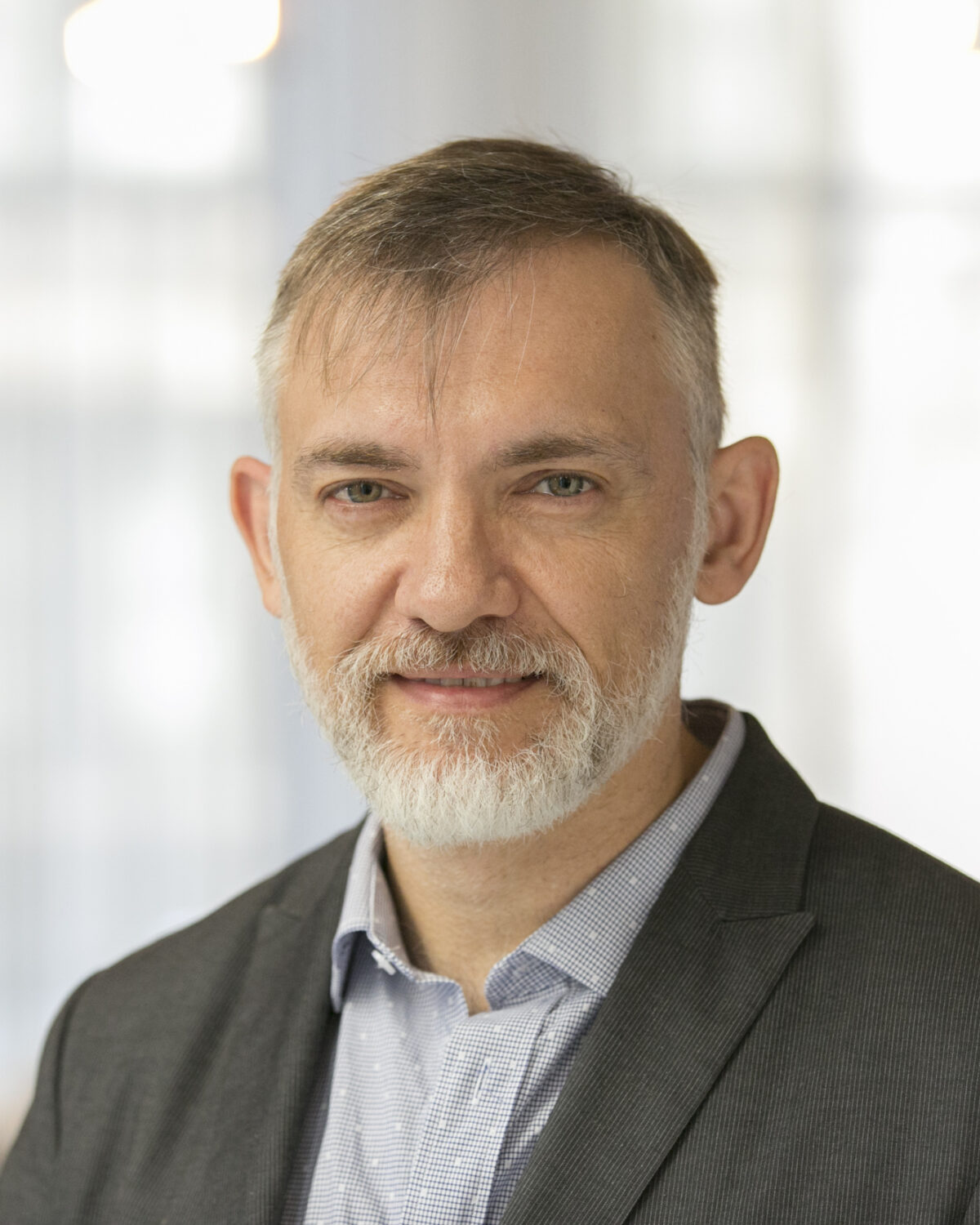 Portrait photo of Anton Kapustin