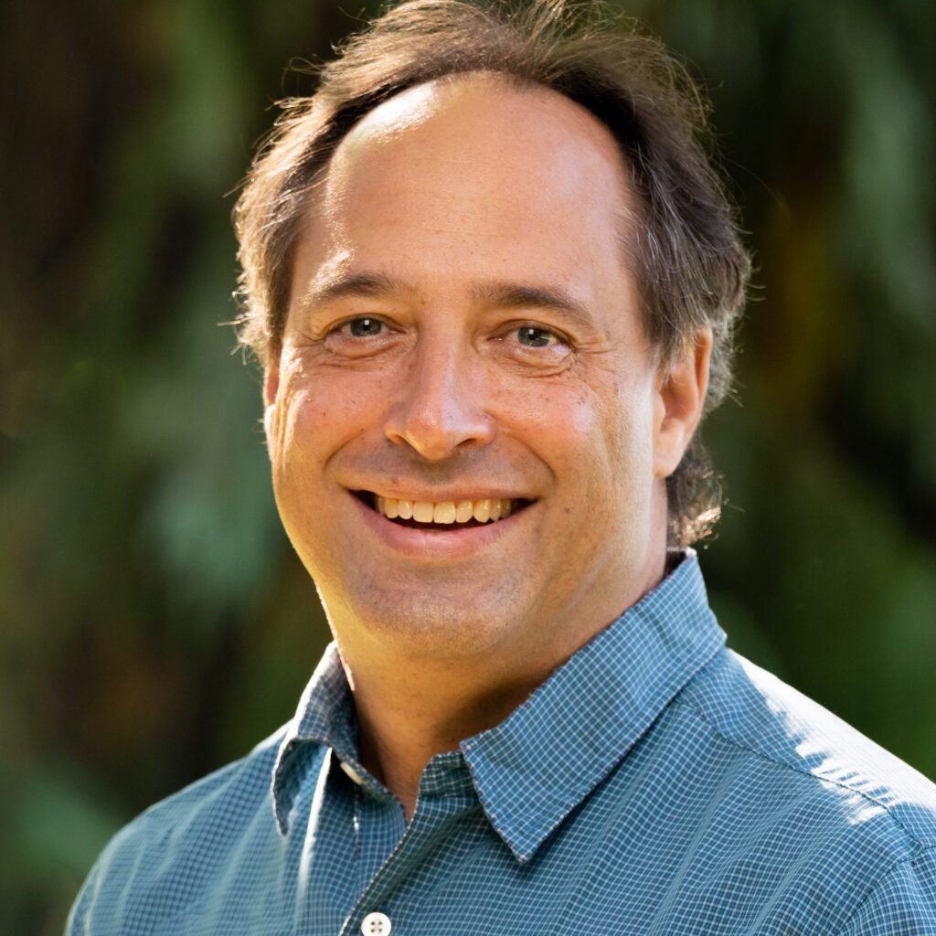 Cristopher Niell headshot.