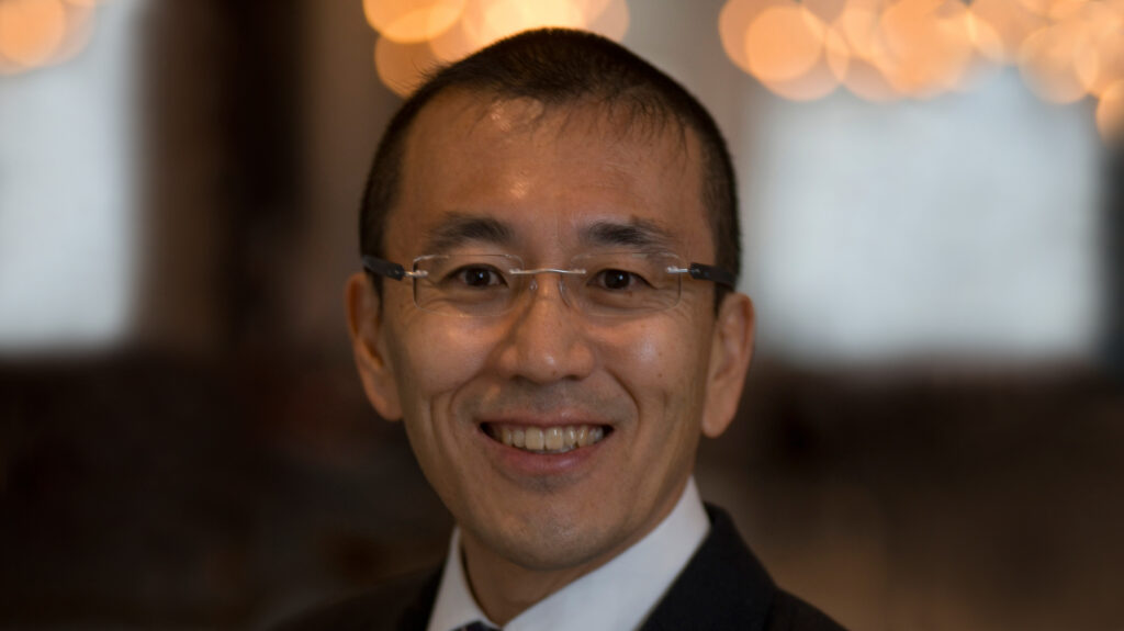 Portrait photo of Hirosi Ooguri