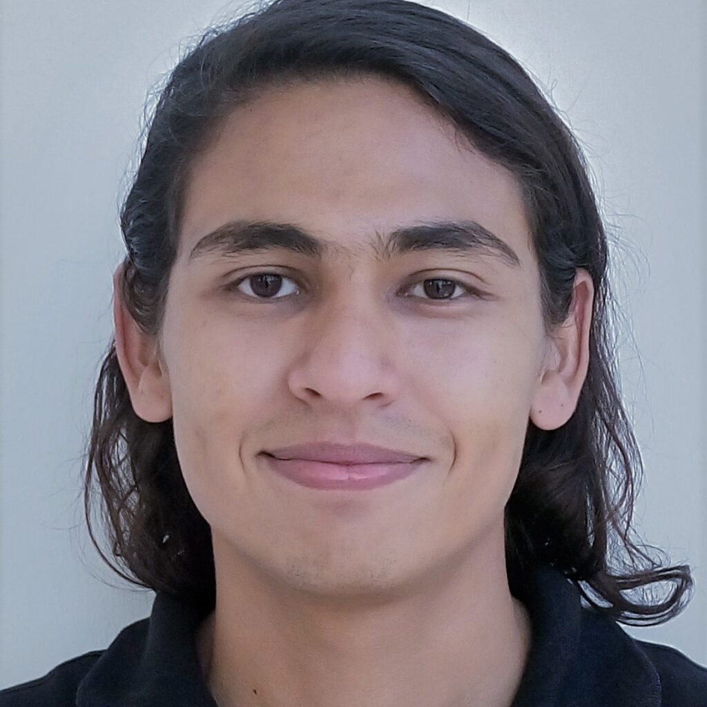 Portrait photo of Juan Pedraza