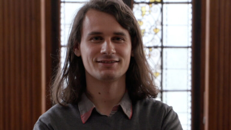 Portrait photo of Peter Schloze