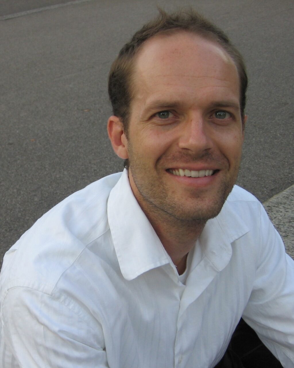 Portrait photo of Jonathan Pillow