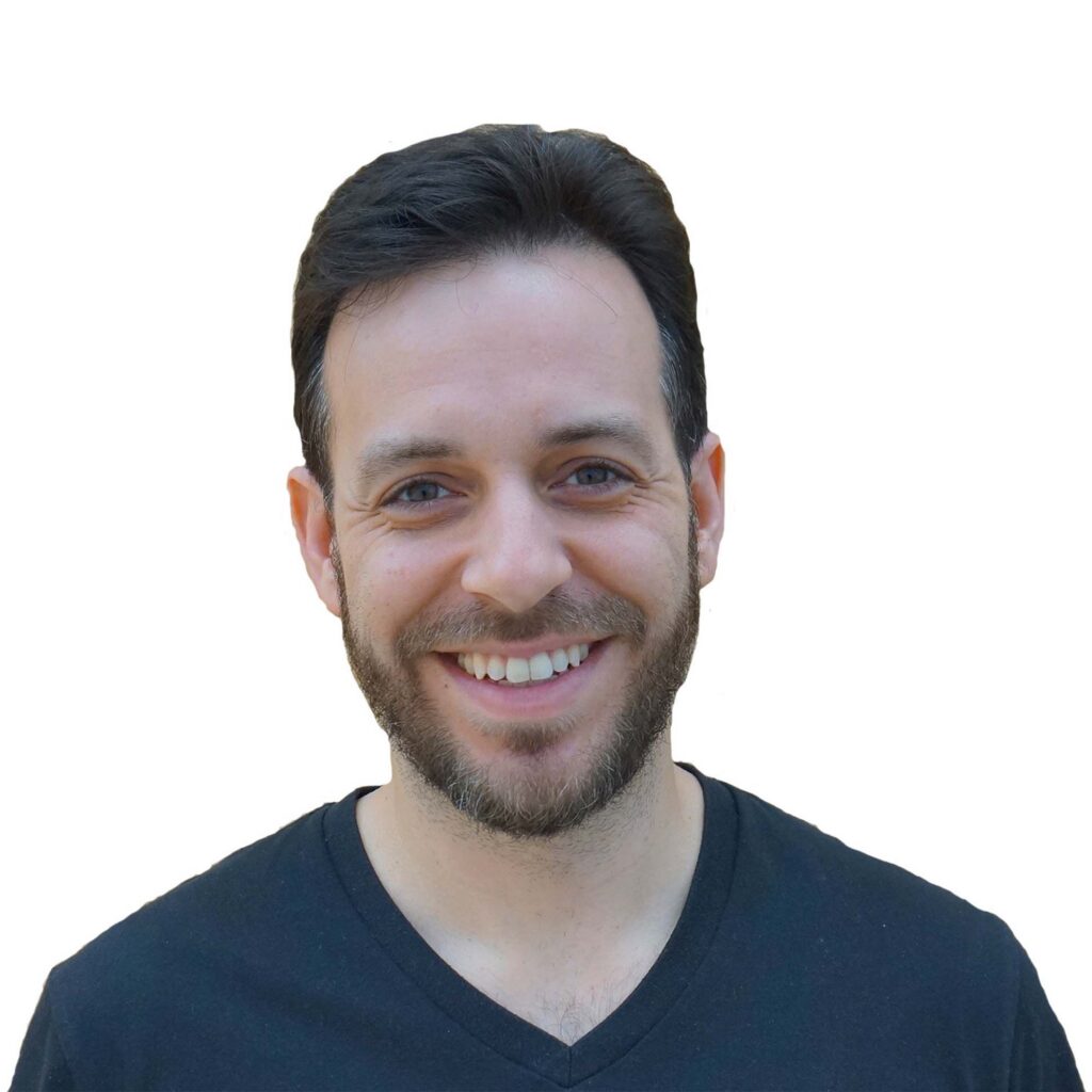 Lucas Pinto headshot