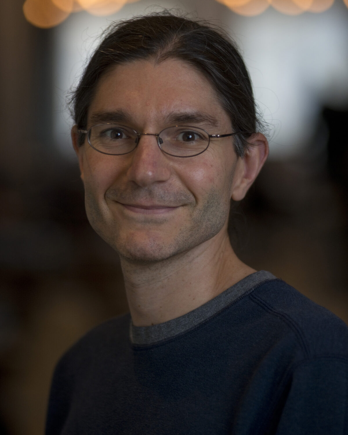 Portrait photo of Eliot Quataert