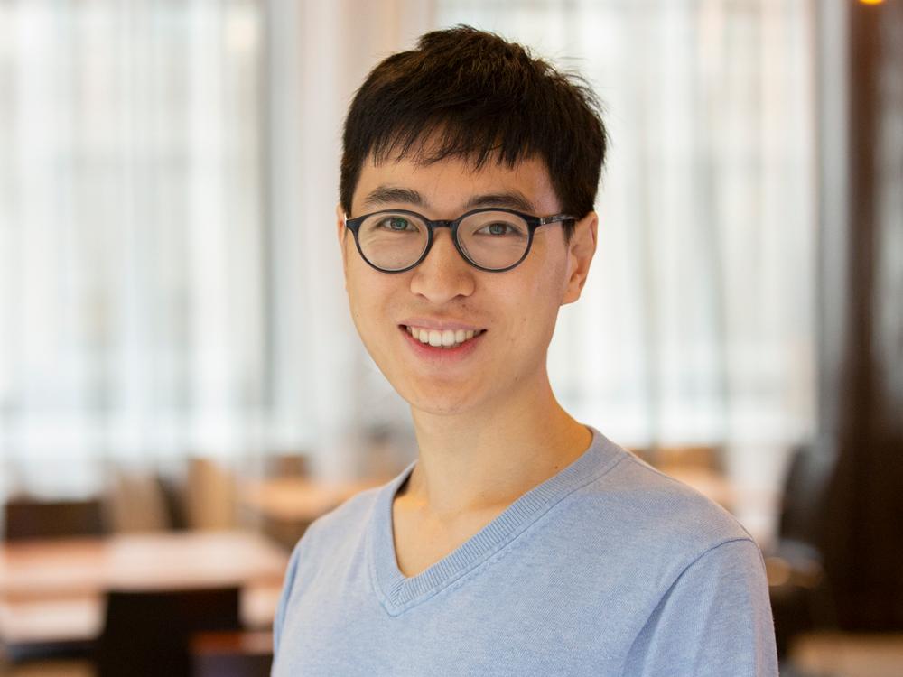 Portrait photo of Robert Yang